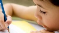 Pengaruh Perubahan Cuaca KUNCI JAWABAN Kelas 3 Tema 5 Halaman 123 124 126 127 128 Buku Tematik Siswa SD Subtema 3 Judul Cuaca