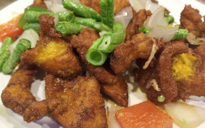 Ayam goreng kunyit menu sahur dan buka puasa tahun 2021