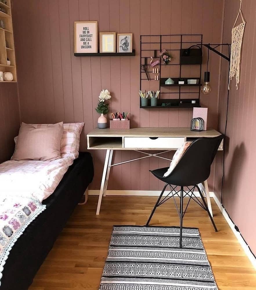 Kamar Tidur Sempit Remaja Sederhana