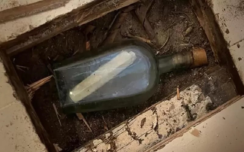 Tukang Ledeng Temukan Surat Berusia 135 Tahun dalam Botol, Isinya menakjubkan