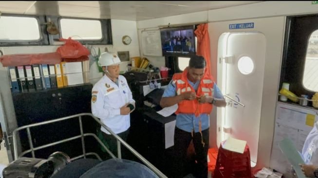 Uji kelaiklautan kapal penumpang menjelang Lebaran. (Dok: Kemenhub)