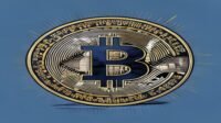 Investasi Kripto: Perbandingan Mendalam Bitcoin, Altcoin, dan Memecoin, Serta Strategi Mengurangi Risiko