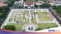 alun-alun-kabupaten-sidoarjo-1787978035203_169.jpeg