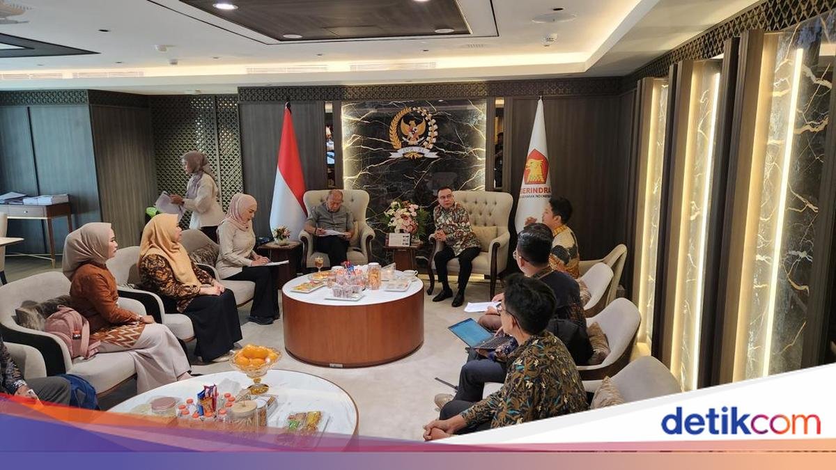 dpr-terima-perwakilan-guru-non-asn-1787730281009_169.jpeg