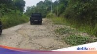 jalan-menuju-kawasan-baduy-di-lebak-rusak-arisdetikcom-1787812518622_169.jpeg