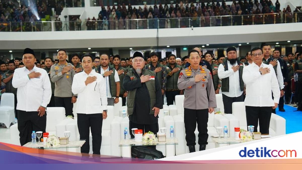 kapolri-jenderal-listyo-sigit-prabowo-dalam-acara-syukuran-kemerdekaan-ri-ke-81-dan-silaturahmi-kapolri-bersama-garda-satya-nk-1788063195864_169.jpeg