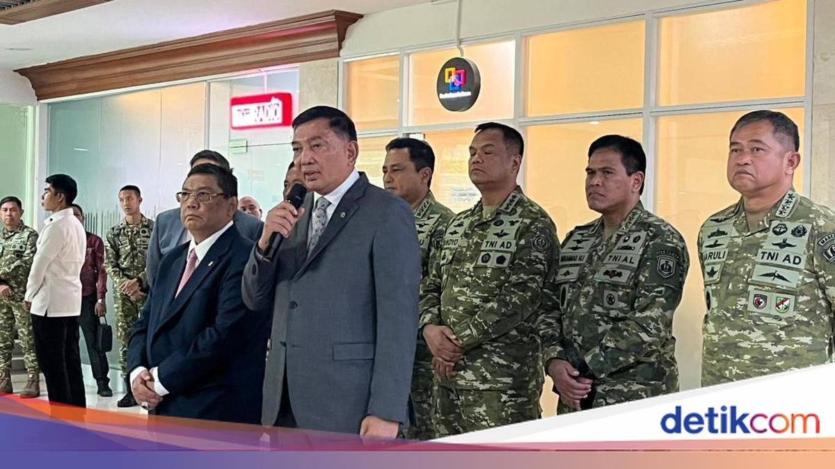 menteri-pertahanan-menhan-sjafrie-sjamsoeddin-1788160940436_169.jpeg