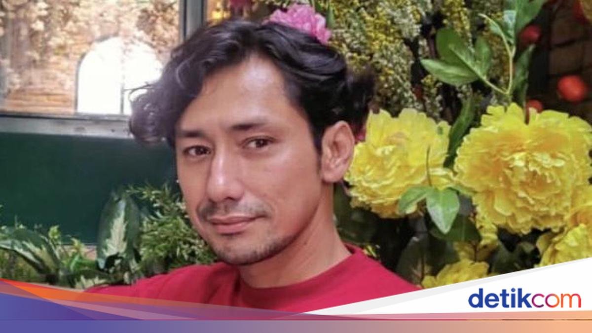 momen-kuliner-revaldo-ternyata-hobi-nongkrong-di-kafe_169.jpeg